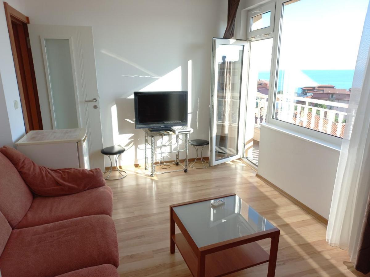 Guest House Rona - Free Parking And Sea View Sveti Vlas Exteriör bild